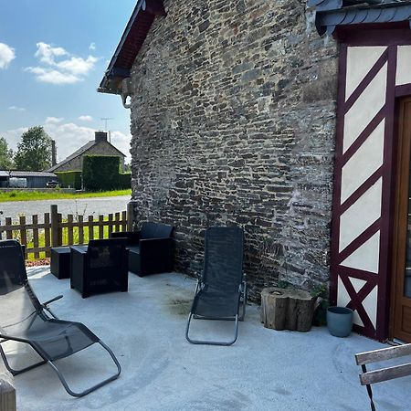 Domaine De La Ville Cherel, Maison A Colombage Pontorson Eksteriør bilde